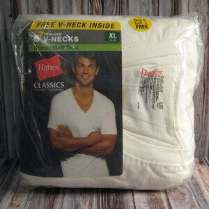 HANES CLASSICS MEN'S TAGLESS V-NECK UNDERSHIRTS - 7 NIP - SZ. XL